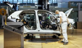 Volkswagen съкращава около 4000 човека в шест завода