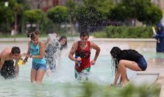 Адска жега връхлита България до дни - живакът скача до 40 градуса