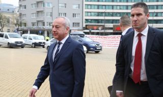Служебният кабинет е готов да внесе в НС 12 законопроекта, в това число и бюджет