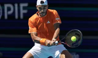 Франсиско Серундоло шокира Даниил Медведев и продължава напред на Мастърса в Маями