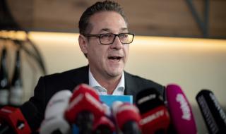 Бившият австрийски вицеканцлер се оттегля от политиката