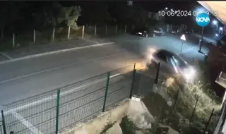 В Годеч: Автомобил изхвърча от пътя и се приземи в двора на къща 
