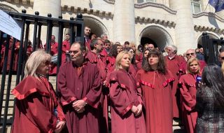 Иван Гешев в Туитър: Благодаря на главните прокурори на всички държави, които подкрепиха българската прокуратура