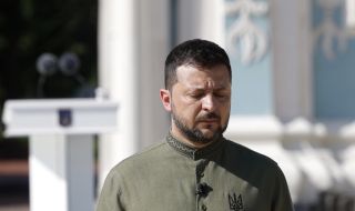 Зеленски почете паметтта на тримата пилоти, загинали в Деня на украинската авиация