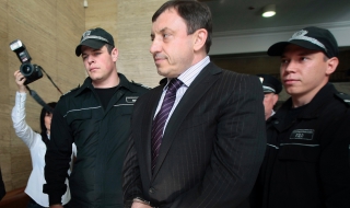 Алексей Петров се оплака от незаконно подслушване