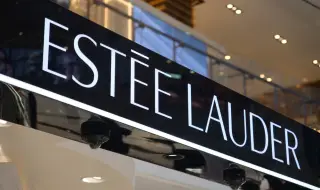 Висшият директор на Estée Lauder почина внезапно в ръцете на съпруга си