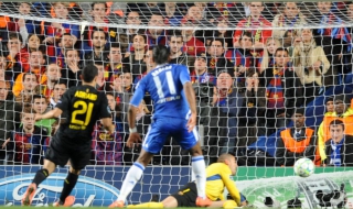 Барса играе, Челси бие