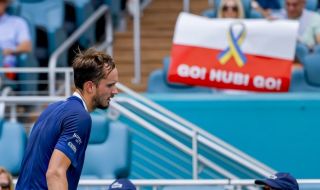 Без точки от "Уимбълдън”, ако не паднат санкциите срещу тенисистите от Русия и Беларус