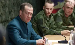 Медведев отправи иронично послание към Запада след успешния тест на ракетата „Сармат“