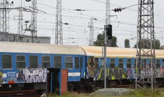 БДЖ осигурява над 6000 допълнителни места за пътуване по Коледа и Нова година