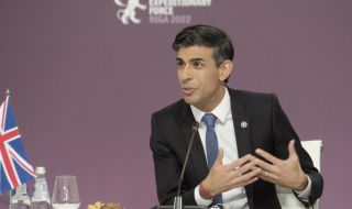 Британският премиер заминава за Вашингтон