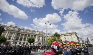 Румъния отдаде последна почит на своята некоронована кралица