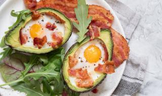 Рецепта за вечеря: Запечено авокадо с екстри