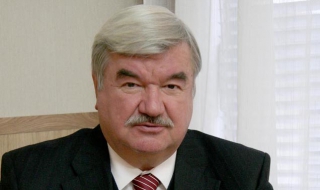 Руският посланик полага цветя пред Паметника на Съветската армия