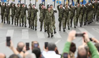 Гръцкият парламент одобри покупката на система за залпов огън от Израел