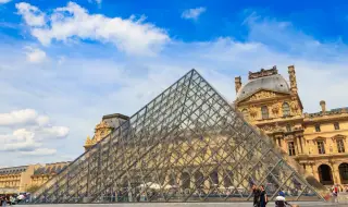 Шокиращо: Двойно по-скъп вход за чужденци в парижкия Лувър