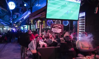 Турция, където цигарите димят, а глобите не стряскат никого