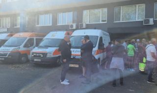 Фелдшери и шофьори на линейки в Бургас заплашиха с оставки