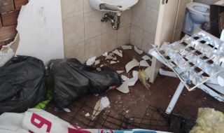 Деца унищожиха футболна съблекалня в Чепеларе