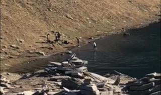 Мъже отново се къпаха в Рилските езера ВИДЕО