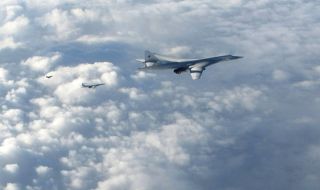 Напрежение в небето! Руски стратегически бомбардировачи извършиха патрулни полети в Далечния изток