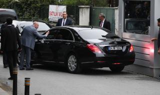 В Истанбул откриха изоставен Mercedes с дипломатически номер