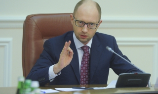 Яценюк: Влизането на Украйна в НАТО не е на дневен ред