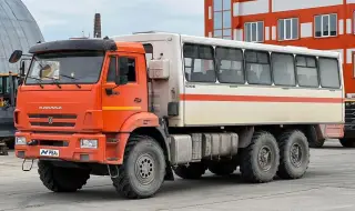 Автобус с миньори падна от 25 метра в Якутия, жертвите са 13