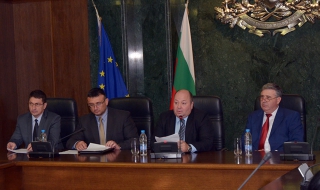 102-ма в ареста след акция за наркотици