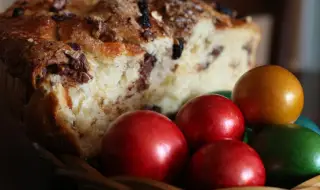 Цените на козунаците и яйцата преди Великден