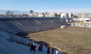 Стартира поставянето на тревното покритие на стадион „Христо Ботев“ в Пловдив