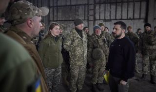 Украйна все още не може да започне контранастъпление, призна Зеленски