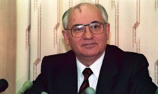 Руски политици изразиха различни мнения относно Михаил Горбачов