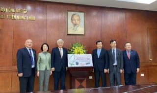 Тайван дари 400 000 долара на Виетнам