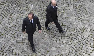 Правителството на Франция подаде оставка