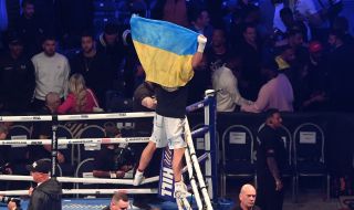 Усик може да заложи пояса на IBF срещу победителя от боя между непобедените Хъргович и Джан