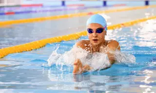 Диана Петкова спечели три златни медала в рамките на третия ден от Държавното лично отборно по плуване