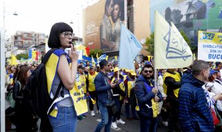 5000 учители в цяла Румъния на протест