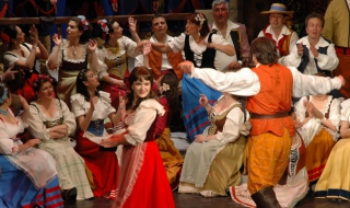 Пловдивската опера иска спешно нов директор