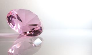 Изключително рядък диамант за 35 млн. долара ще бъде предложен на търг в Ню Йорк
