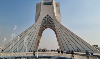 Част 5.  Иран - Мостът между монархията, дворците и кулата на Свободата (ВИДЕО)