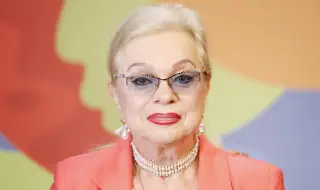 Искра Радева празнува рожден ден – живот, отдаден на сцената