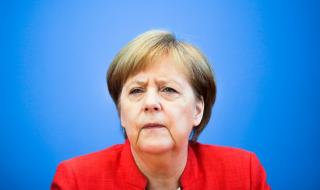 Меркел: НАТО защитава всички