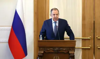 Lavrov sharply criticizes Macron's nuclear threats 