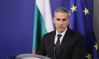 Гюров и Урсула фон дер Лайен обсъдиха четвъртото плащане за България по НПВУ