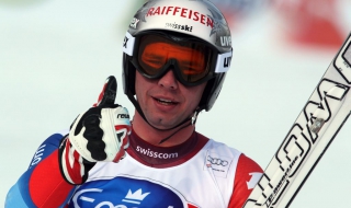 Фойц спечели спускането в Сочи