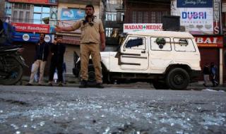 Близо 300 терористи се опитват да проникнат в Индия