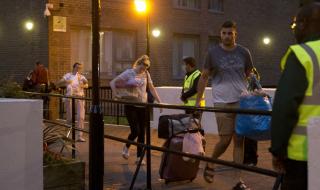 Евакуираха 800 апартамента в Лондон