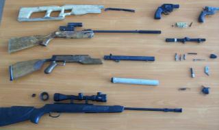 Откриха незаконна работилница за оръжия