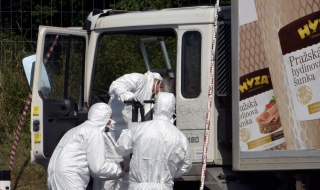 Повече от 70 тела са открити в камиона, изоставен в Австрия